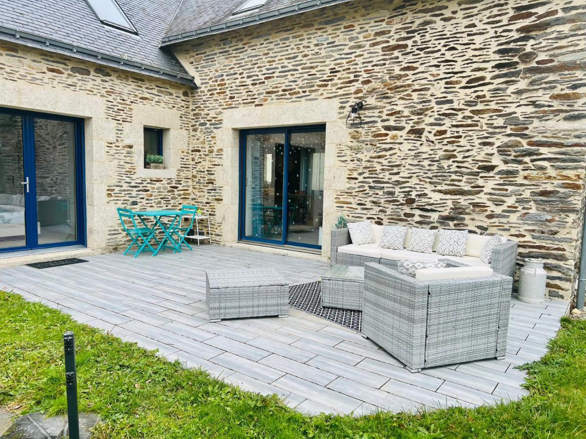 Bed and Breakfast Au Petit Bonheur De Claire Et Jo La Chapelle-Caro Zewnętrze zdjęcie